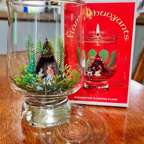 Vintage Christmas Nativity Floating Flame Candle Flambuoyants - Picture 6 of 7
